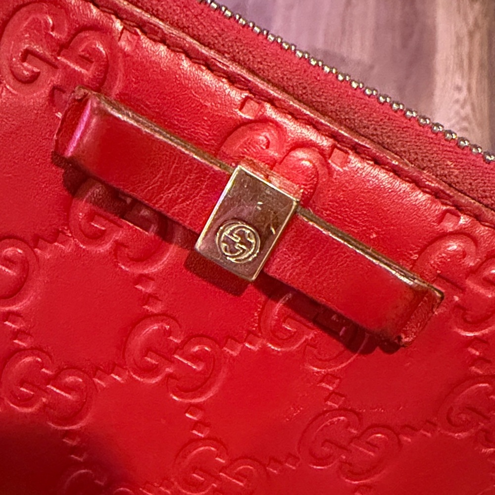 🌹Gucci Microguccissima Red Embossed Signature Zip Wallet with Gold-Tone Accent - Picture 3 of 12